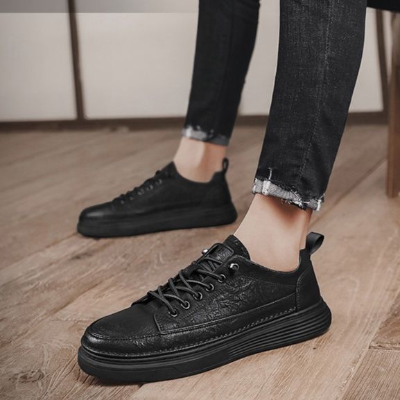 https://fulmo-img-server.com/black-sneaker-factory/1757929845911_kusxjpva_dddfml4j.jpeg