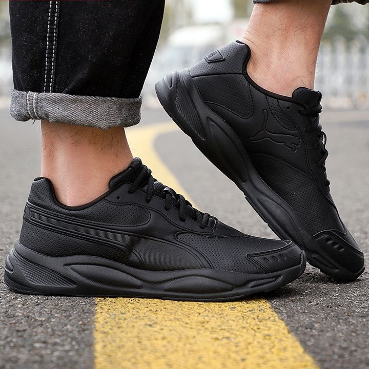 https://fulmo-img-server.com/black-sneaker-factory/1759201405961_x6qlu7mm_pfe04gw3.jpeg
