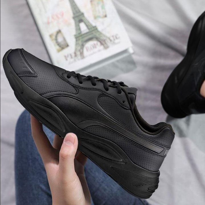 https://fulmo-img-server.com/black-sneaker-factory/1759201525881_j3kagihh_v27gm947.jpeg
