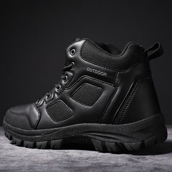 https://fulmo-img-server.com/black-sneaker-factory/1759213307915_se5ucbna_3fg6t5us.jpeg