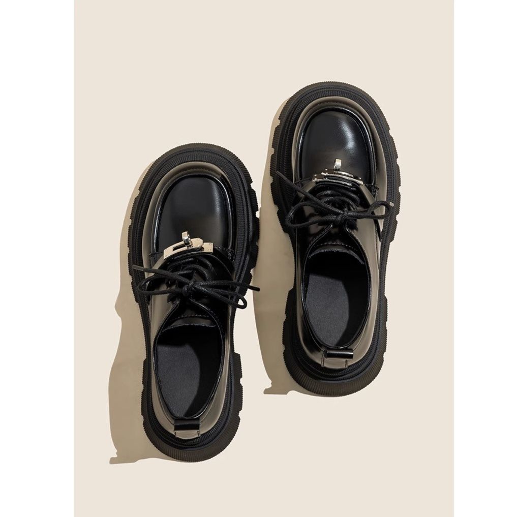 https://fulmo-img-server.com/black-sneaker-factory/1759834200556_ks49gd7u_5m655vsc.jpeg