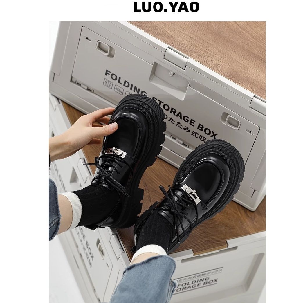 https://fulmo-img-server.com/black-sneaker-factory/1759834269200_l0ap3ill_lpj2lhe5.jpeg