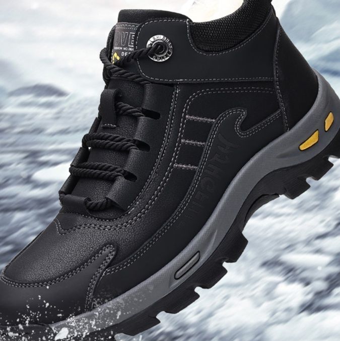 https://fulmo-img-server.com/black-sneaker-factory/1760080132047_n9pfq4x9_qbyuoxde.jpeg