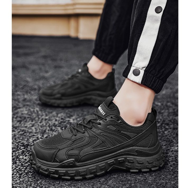 https://fulmo-img-server.com/black-sneaker-factory/1760405245465_x4xh1xtc_hqqkd4gy.jpeg