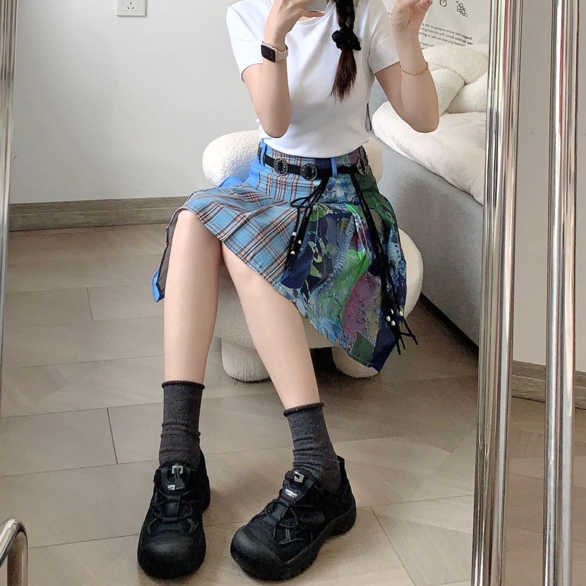 黒スニーカー 多重ストラップ厚底スニーカー