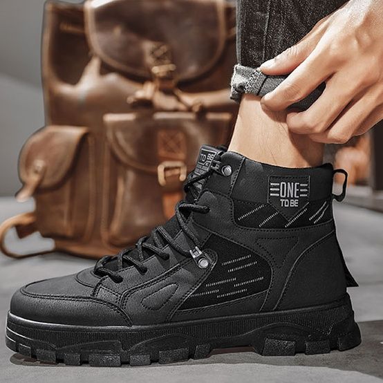 黒スニーカー アーバンスタイル高機能ハイカット運動靴