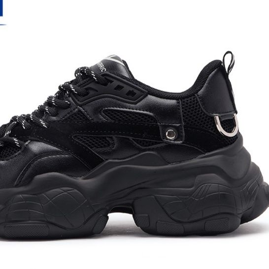 https://fulmo-img-server.com/black-sneaker-factory/1763361213035_cf1tsstm_jl5tnqr2.jpeg