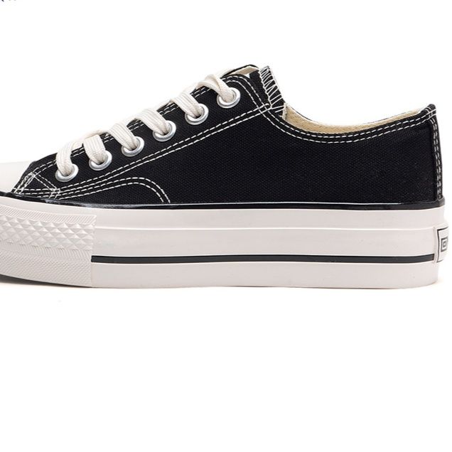 黒スニーカー 定番キャンバス地ローカット厚底運動靴