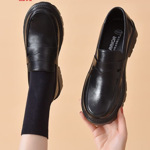 黒スニーカー 厚底ローファー風ソックススニーカー