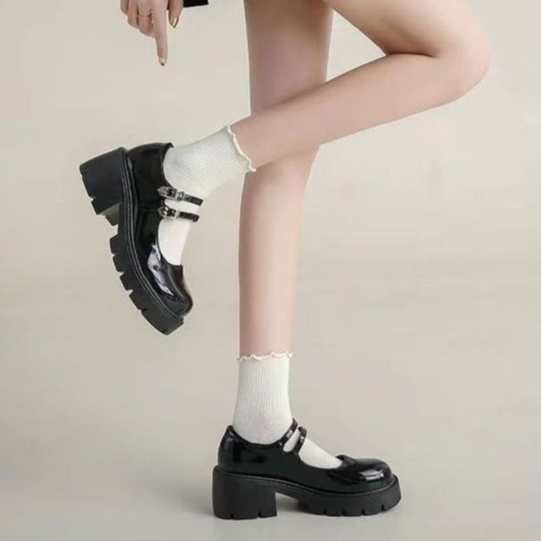 黒スニーカー 韓国風厚底学生シューズ