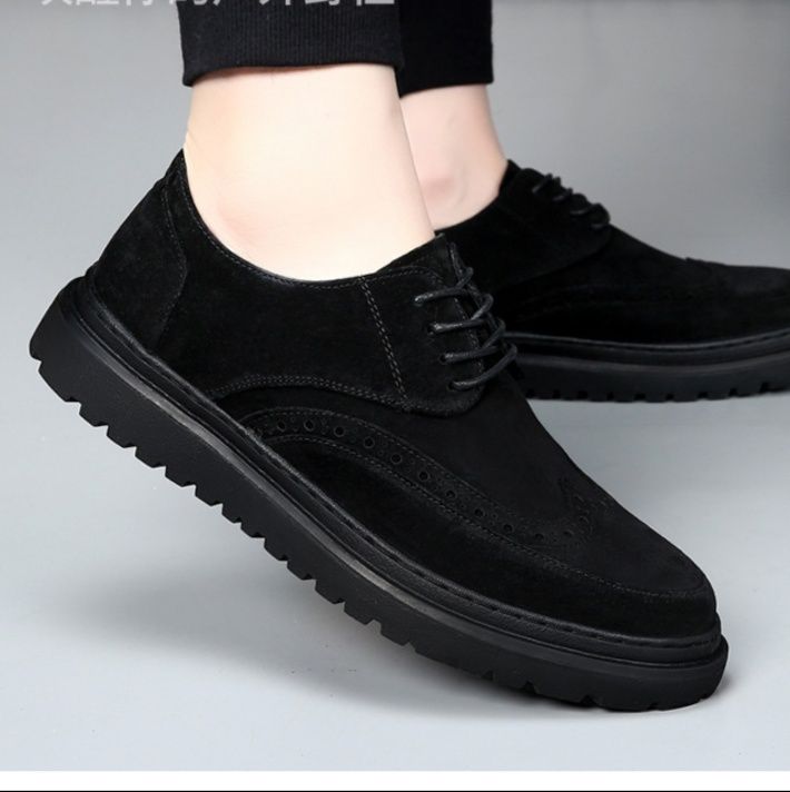 https://fulmo-img-server.com/black-sneaker-factory/1780899103062_71l4yajl_fgp95vmy.jpeg