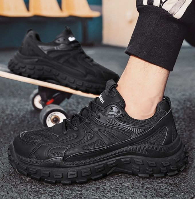 https://fulmo-img-server.com/black-sneaker-factory/1785725987629_y0rbyda7_6bx6q6g0.jpeg