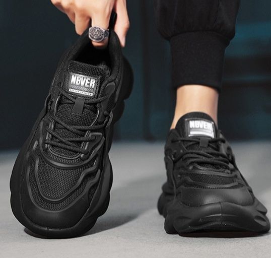 https://fulmo-img-server.com/black-sneaker-factory/1789015408747_xjj7kygi_7tews1ow.jpeg