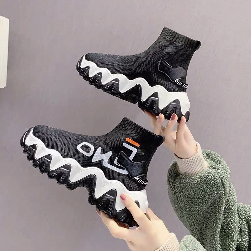 黒スニーカー ハイカット編み込み厚底運動靴