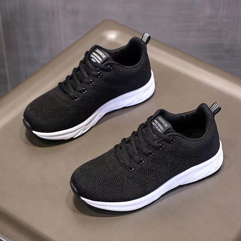 https://fulmo-img-server.com/black-sneaker-factory/29646dcc-e091-48a3-931b-f5f1c7cf548b.jpg