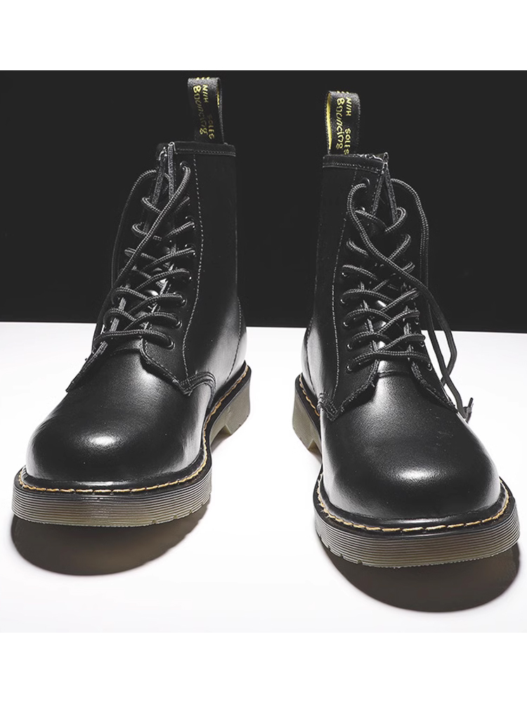 黒スニーカー クラシック編み上げレザーブーツ