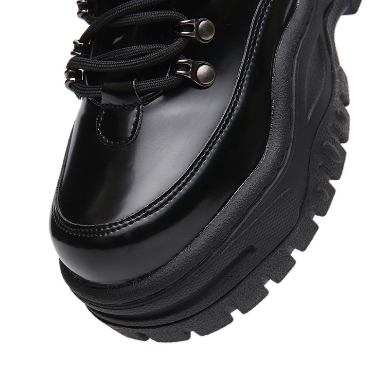 https://fulmo-img-server.com/black-sneaker-factory/2c7b8679-ded4-466c-99fa-5c1445822fa9.jpg