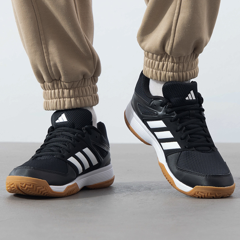 https://fulmo-img-server.com/black-sneaker-factory/33366bbc-fb06-4a4f-bcd2-46dbec0b5623.jpg
