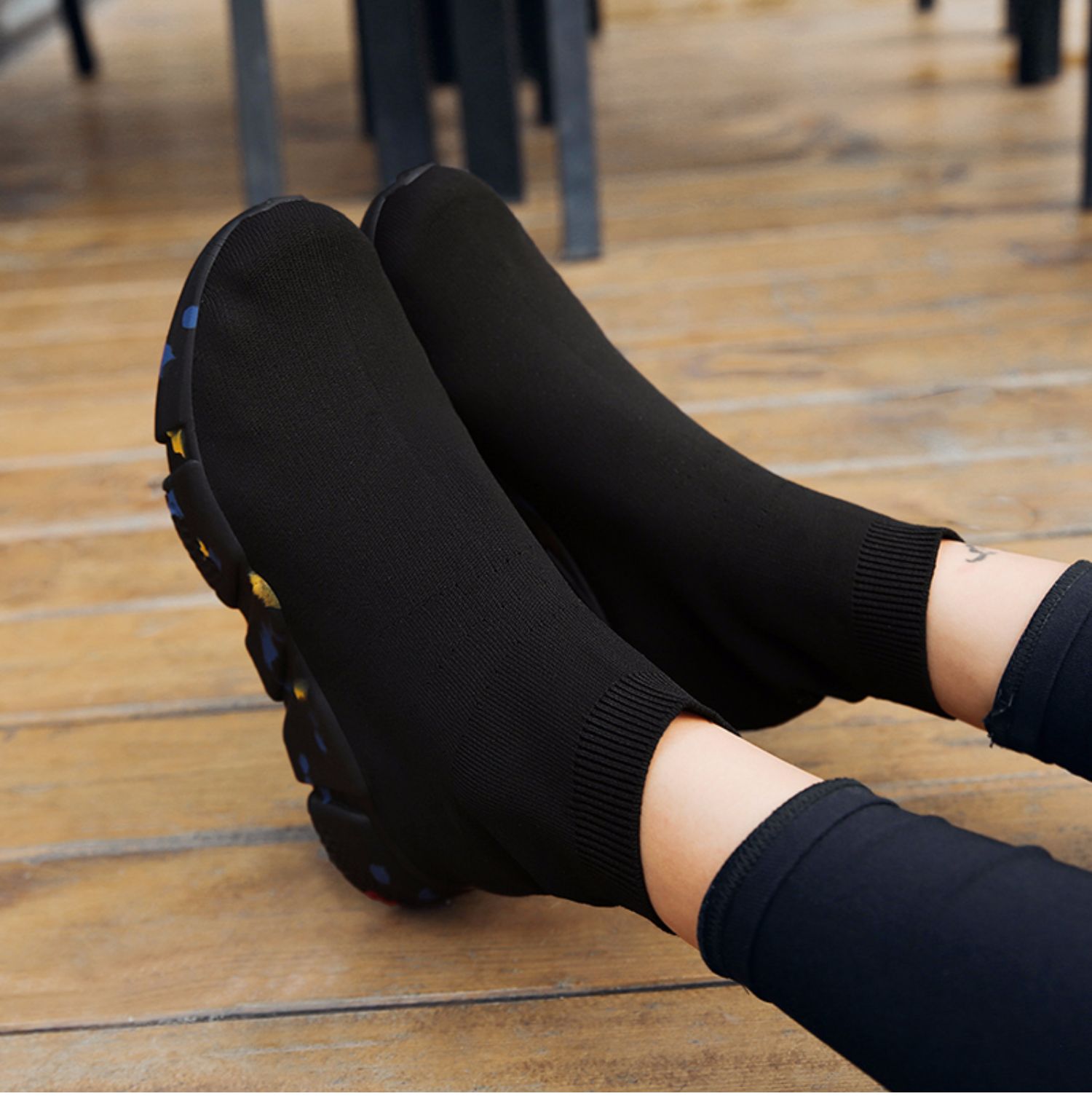 黒スニーカー ニット素材ソックス型厚底スニーカー