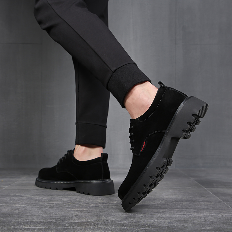 黒スニーカー 厚底滑り止めソール起毛革製靴