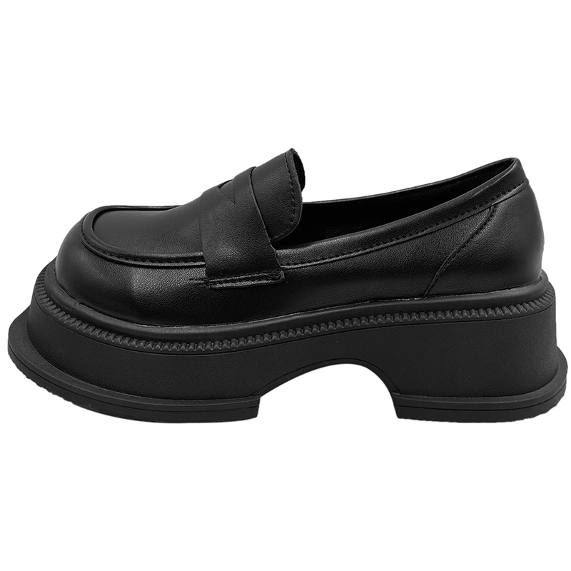 https://fulmo-img-server.com/black-sneaker-factory/4ad7aec7-ad1d-4e2d-9c6f-63996236d665.jpg