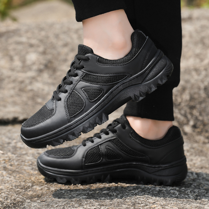 https://fulmo-img-server.com/black-sneaker-factory/50c9b74b-502a-40d1-bf41-a8b41886d647.jpg