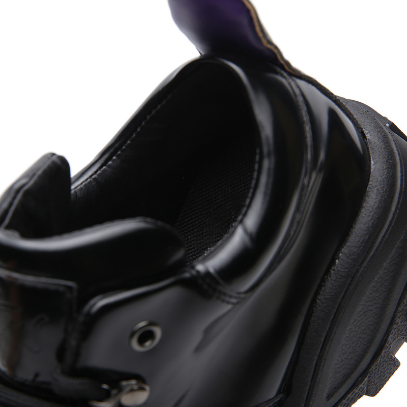 https://fulmo-img-server.com/black-sneaker-factory/59f28473-415f-479a-9722-2de3cbb9fa80.jpg