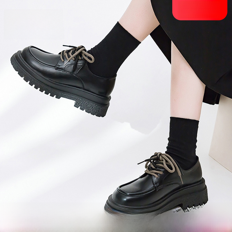 黒スニーカー 厚底プラットフォーム レースアップシューズ
