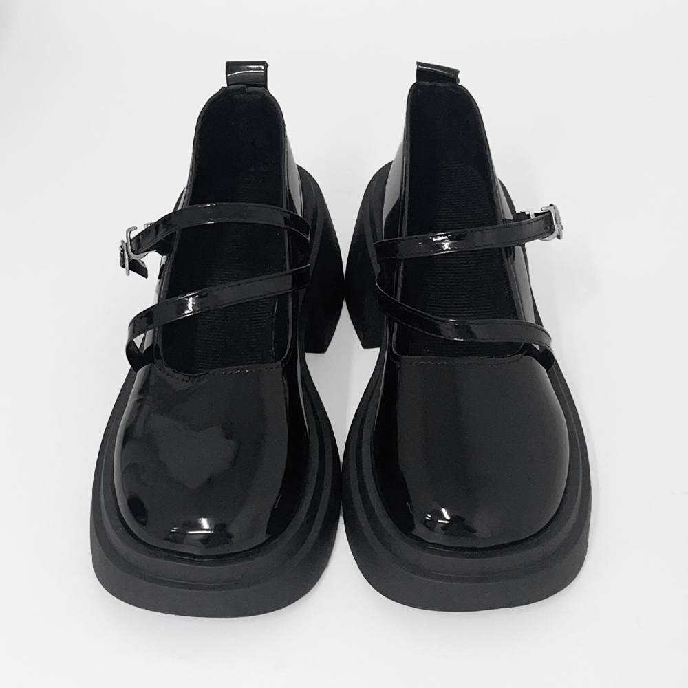 黒スニーカー 厚底パンプス ストラップ付き 太ヒール 歩きやすい靴