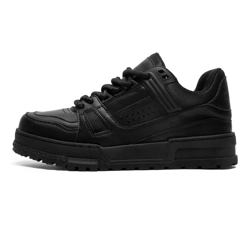 https://fulmo-img-server.com/black-sneaker-factory/7846ce60-8504-464c-8e08-92a851811cb5.jpg