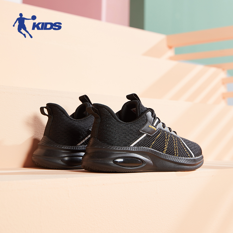 黒スニーカー 軽量通気性子供向けメッシュ運動靴