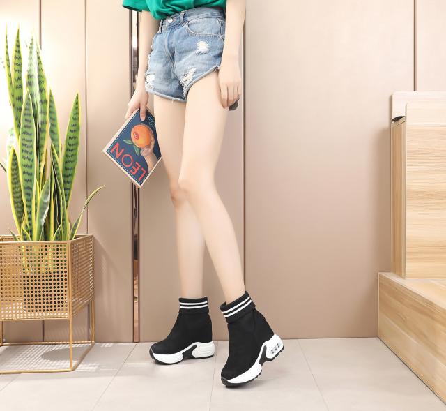 黒スニーカー 靴下風ハイカットニット素材厚底スニーカー