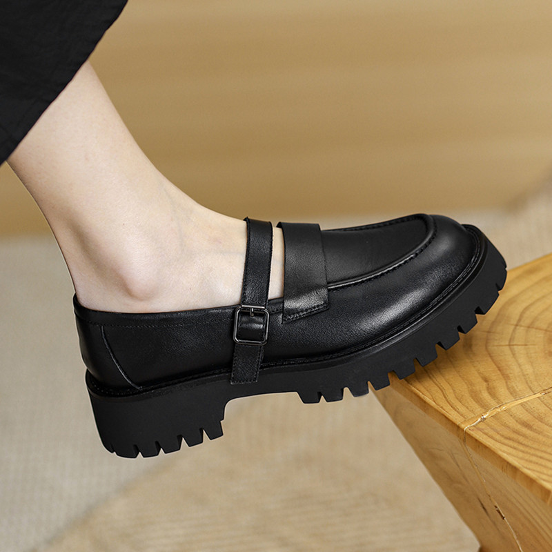 黒スニーカー ストラップ付き厚底ローファー運動靴