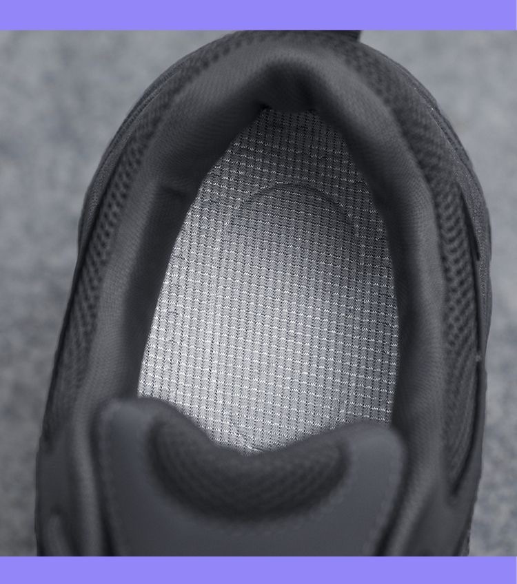 https://fulmo-img-server.com/black-sneaker-factory/b5451378-6a90-44d1-9809-d3357eaac377.jpg