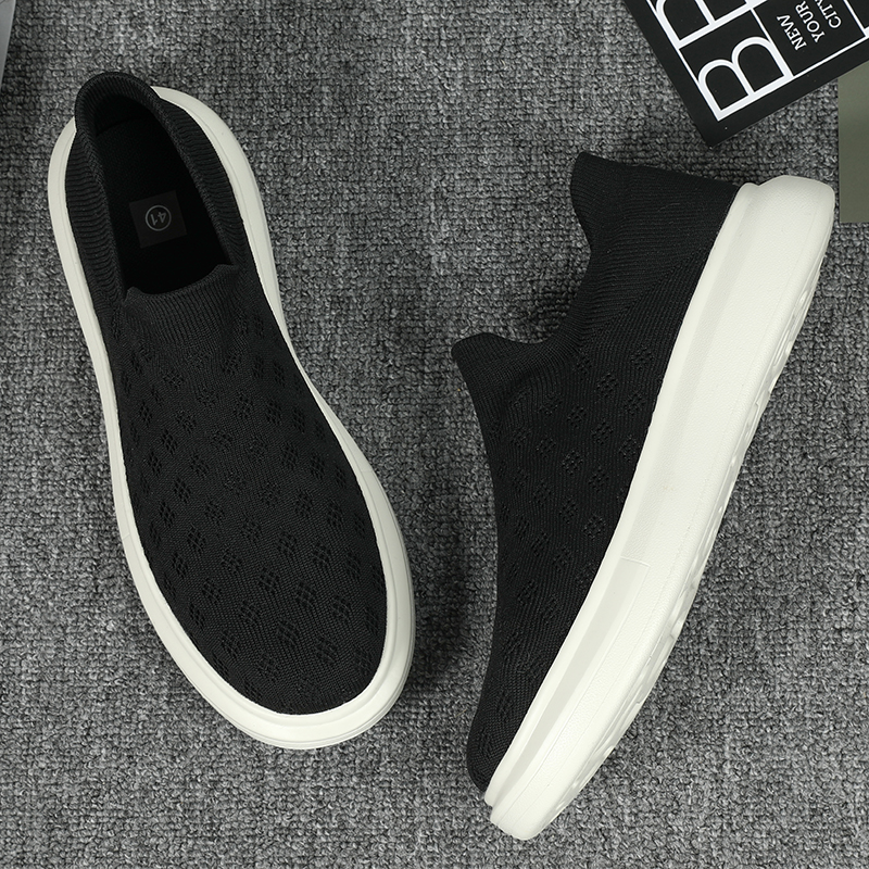 黒スニーカー 軽量スリッポン運動靴