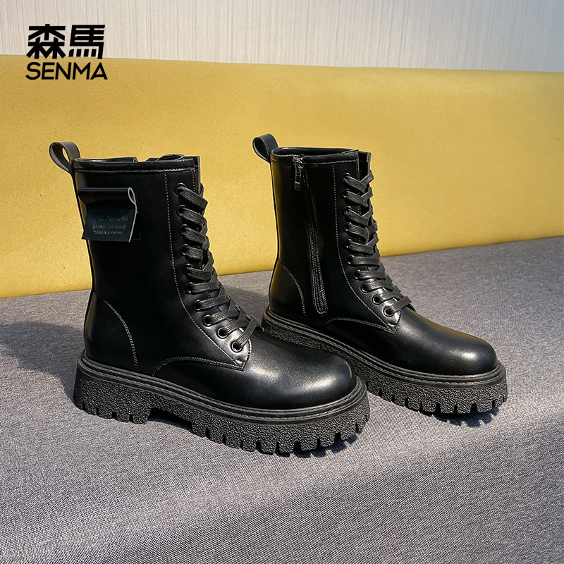黒スニーカー エラー