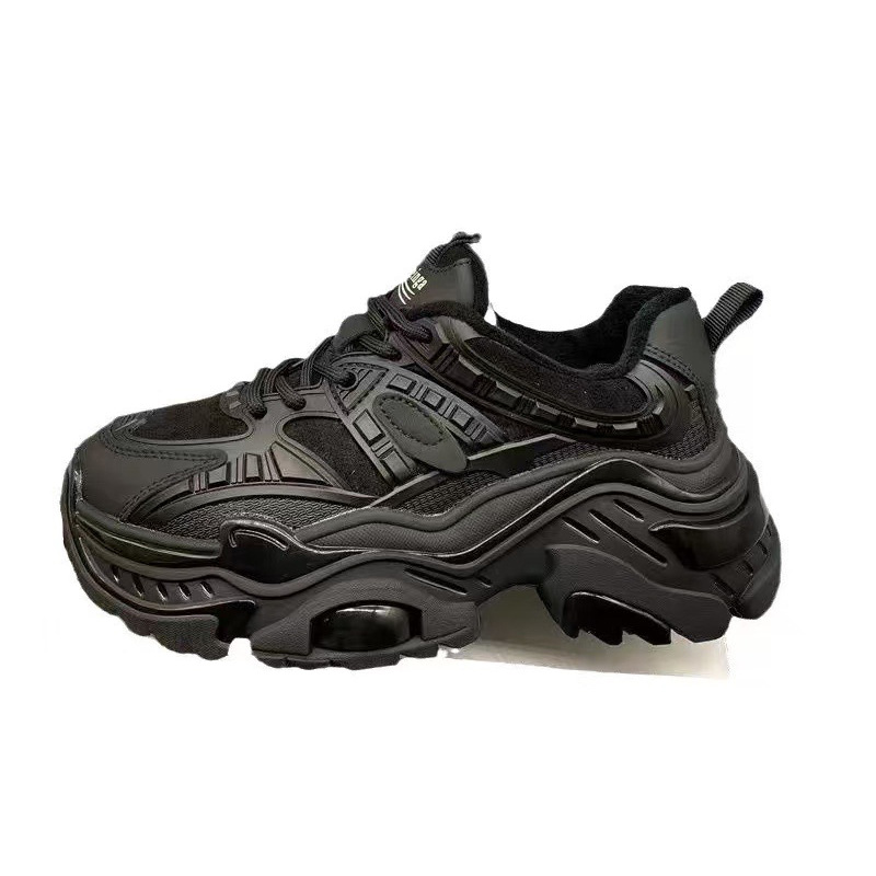 https://fulmo-img-server.com/black-sneaker-factory/e8f3c35e-a1da-49f8-ba28-7460f86ef197.jpg