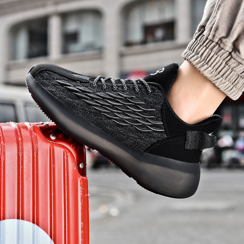 https://fulmo-img-server.com/black-sneaker-factory/f02678ea-f3cc-48a3-b889-5ee59ab51a5b.jpg