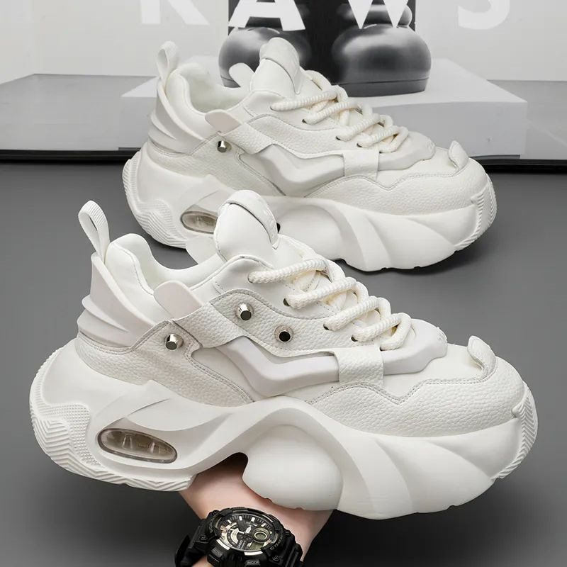 https://fulmo-img-server.com/black-sneaker-factory/f426e182-2015-4724-80bc-4ef5bd4816a4.jpg