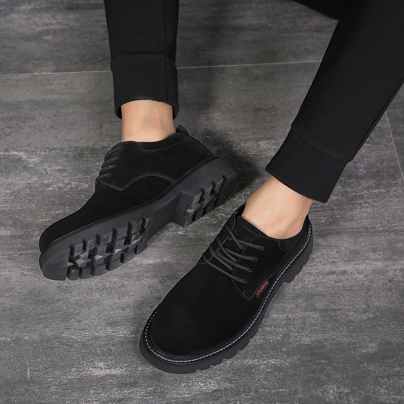 黒スニーカー 厚底滑り止めソール起毛革製靴