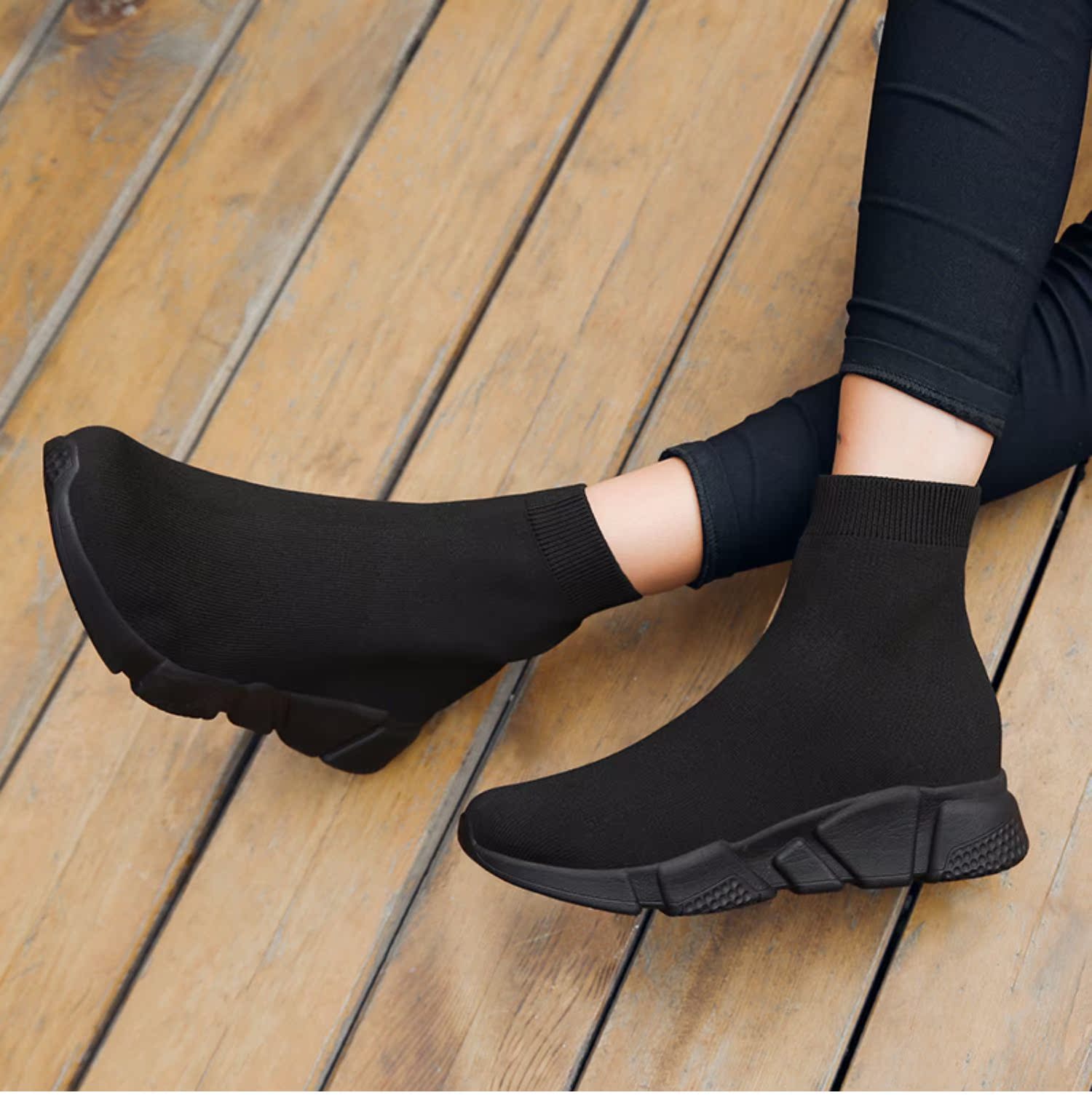 黒スニーカー ニット素材ソックス型厚底スニーカー