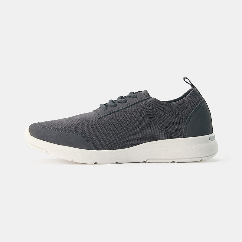 https://fulmo-img-server.com/black-sneaker-factory/fd404f64-872b-4204-8e00-84e9669f9011.jpg