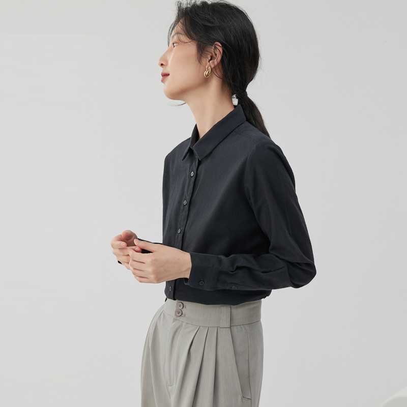 黒ブラウス やわらかシルエット シフォンブラウス