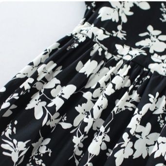 黒ワンピース 花柄バックリボンふんわりワンピース