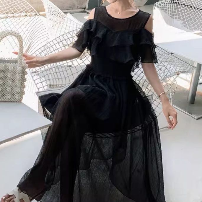 黒ワンピース シフォン肩あきフリルワンピース