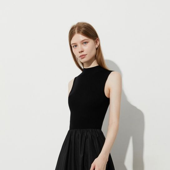 黒ワンピース 上品優美なロングフレアワンピース