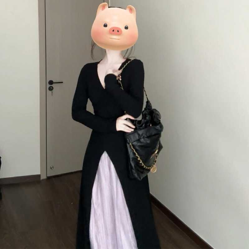 黒ワンピース スリット入りニットワンピース