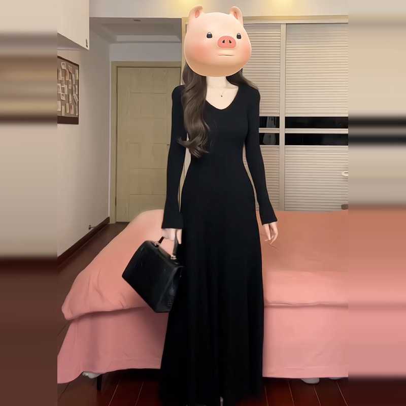 黒ワンピース 優美シルエットワンピース