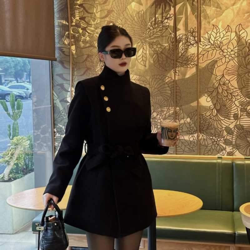 黒ワンピース ミリタリー風ウエストギャザーベルトコート