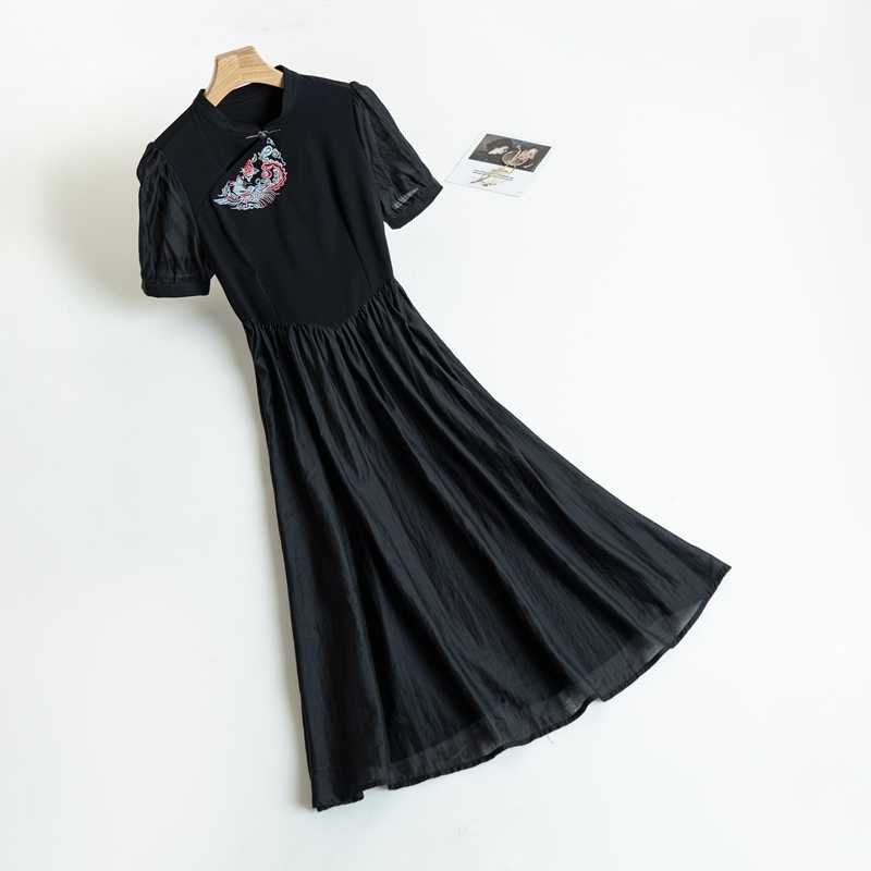 黒ワンピース 刺繍フェアリー袖付きワンピース